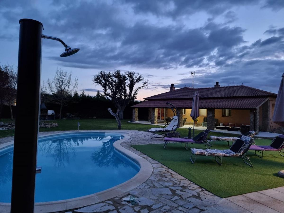 Villa Pancorbo Velayos Buitenkant foto