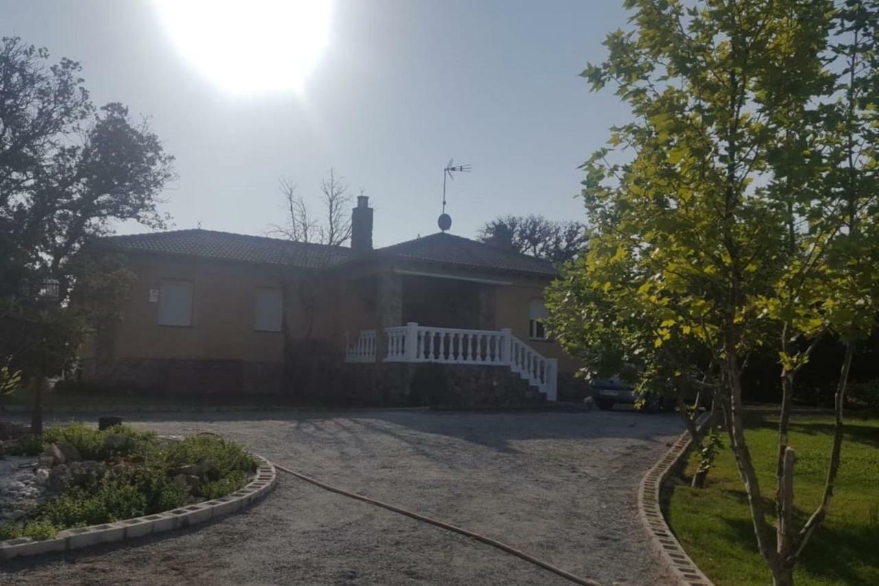 Villa Pancorbo Velayos Buitenkant foto